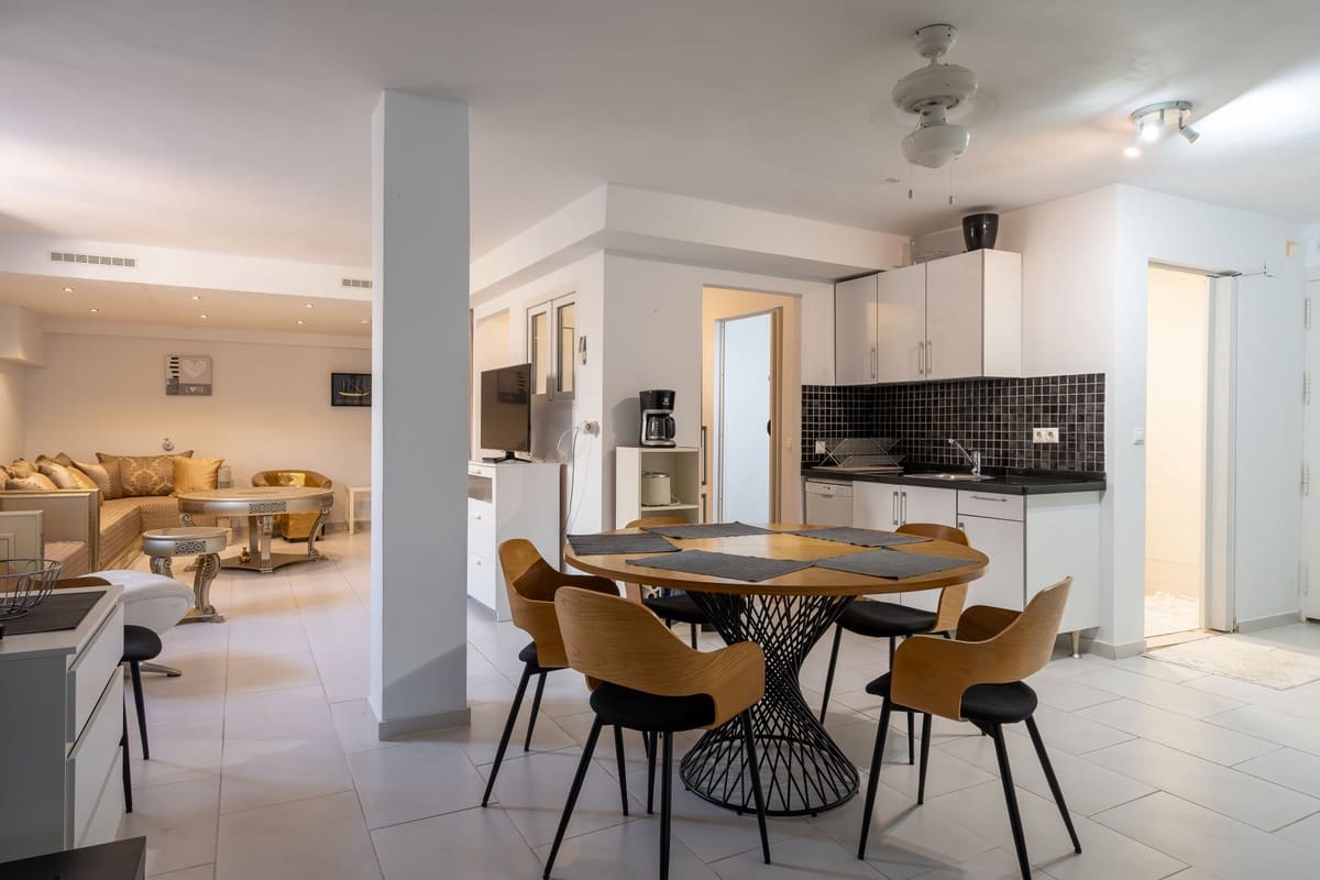 5 soveværelse Villa til salg i Fuengirola med swimmingpool - € 1.290.000 (Ref: 9129332)