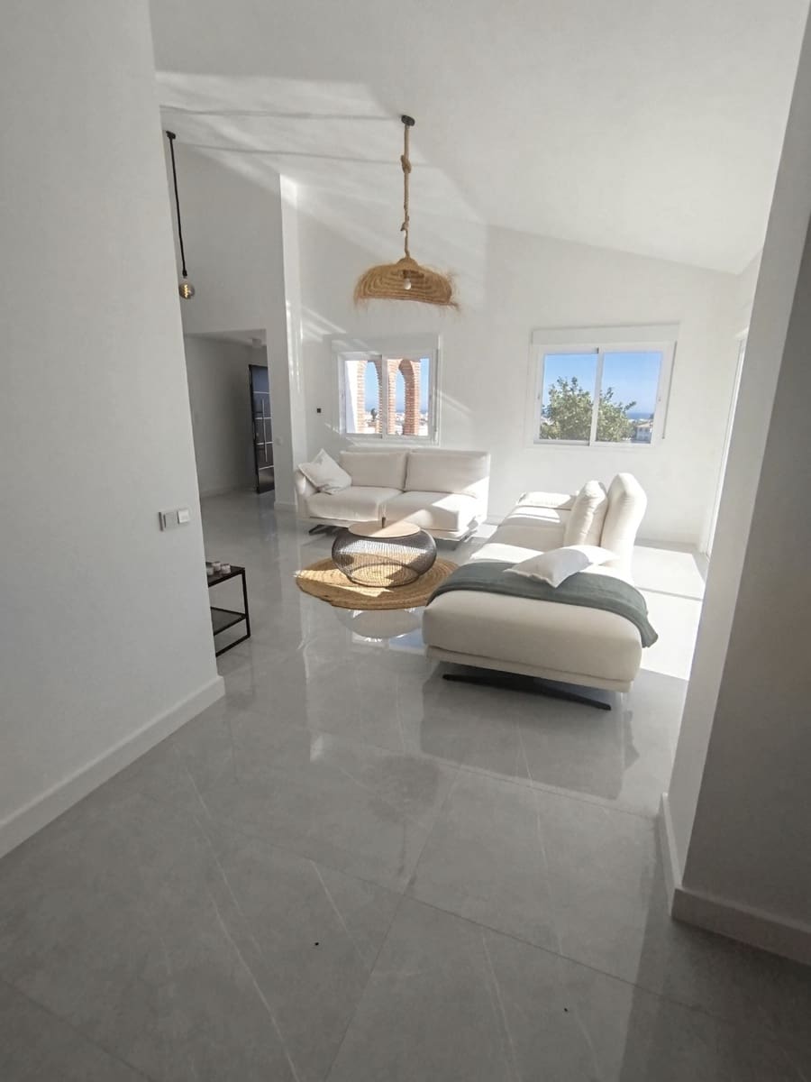 3 soveværelse Villa til salg i Cerro del Aguila med swimmingpool garage - € 950.000 (Ref: 9130011)