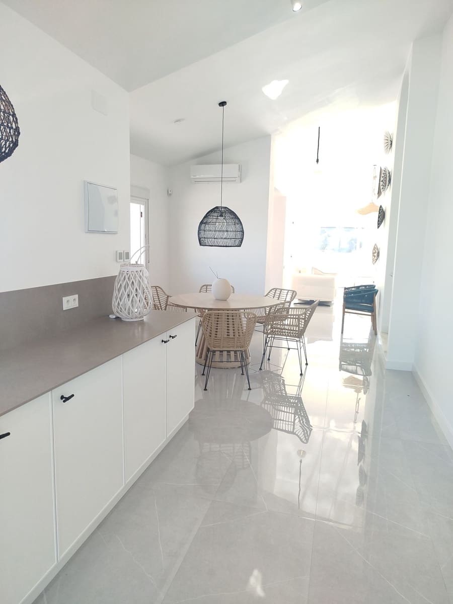 3 soveværelse Villa til salg i Cerro del Aguila med swimmingpool garage - € 950.000 (Ref: 9130011)