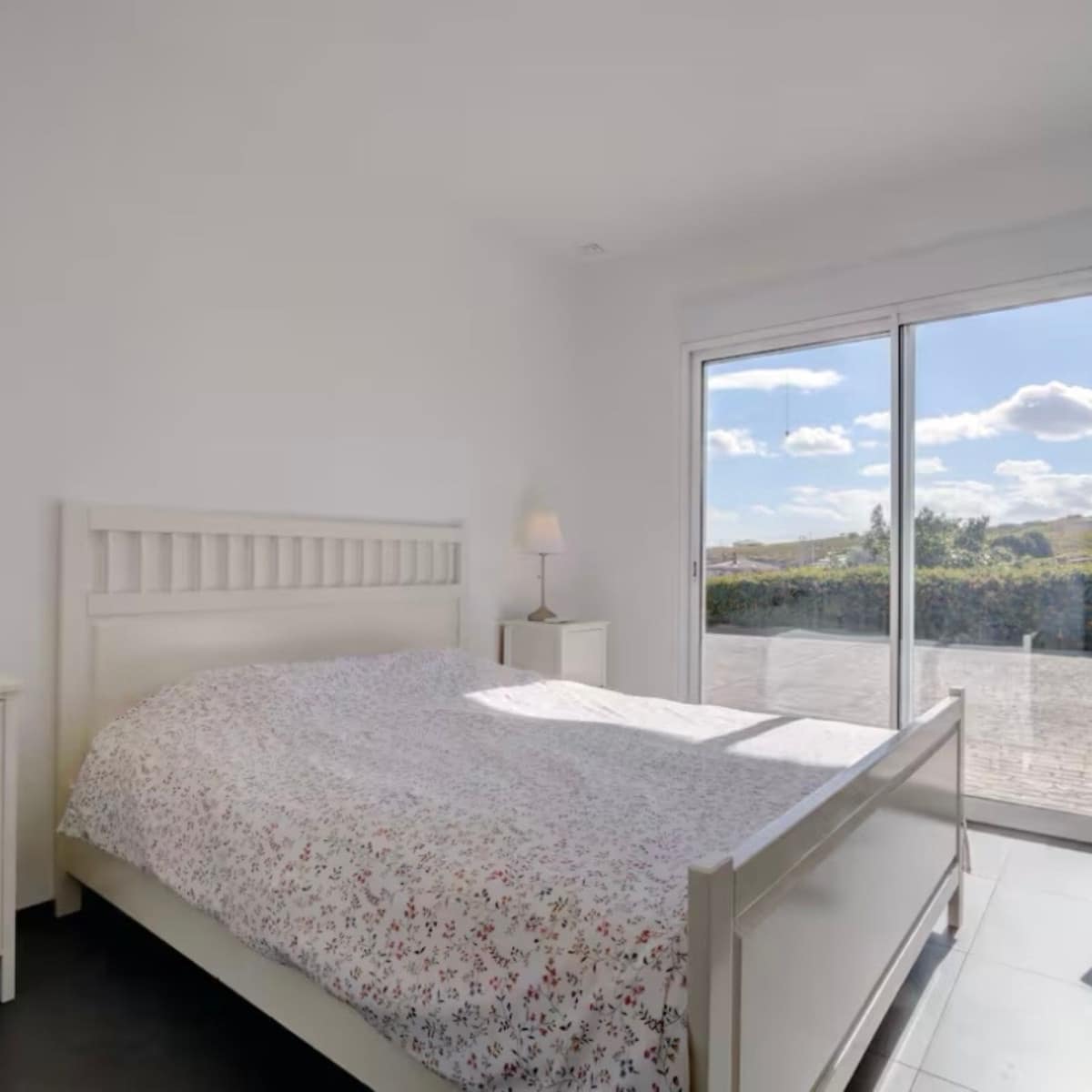 6 soverom Villa til salgs i Manilva med svømmebasseng garasje - € 2 500 000 (Ref: 9131108)