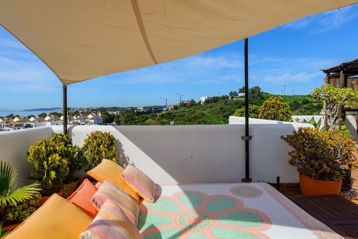 3 quarto Apartamento para venda em Estepona com piscina garagem - 545 000 € (Ref: 9131666)