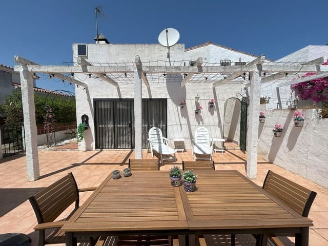 3 makuuhuone Omakotitalo myytävänä paikassa La Duquesa / Puerto de la Duquesa, Manilva mukana uima-altaan - 265 000 € (Ref: 9137667)