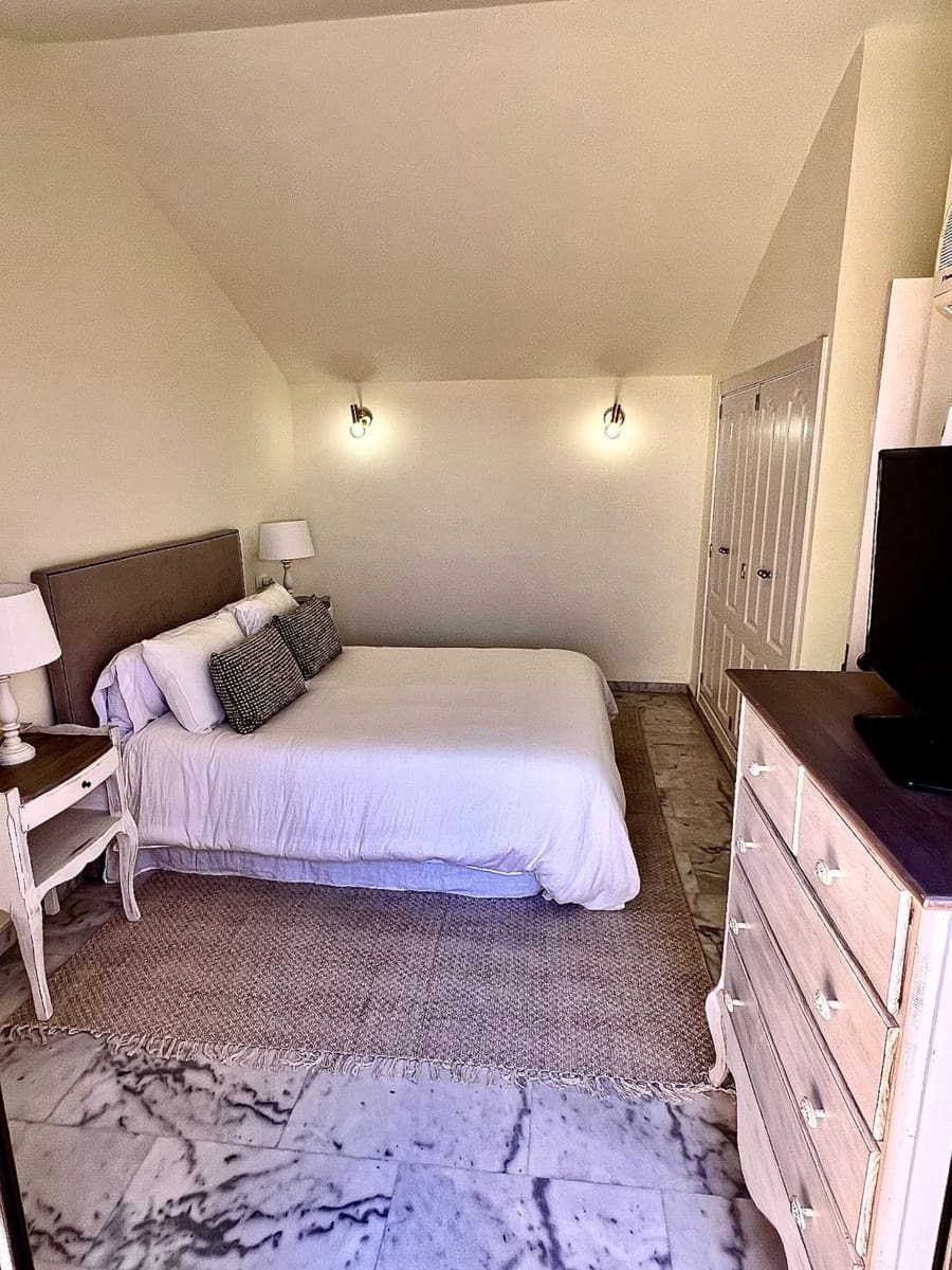 3 soveværelse Penthouse til salg i Golden Mile med swimmingpool garage - € 859.000 (Ref: 9142048)