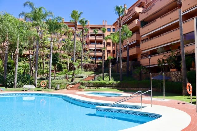 3 soveværelse Penthouse til salg i Golden Mile, Marbella med swimmingpool garage - € 899.000 (Ref: 9142048)