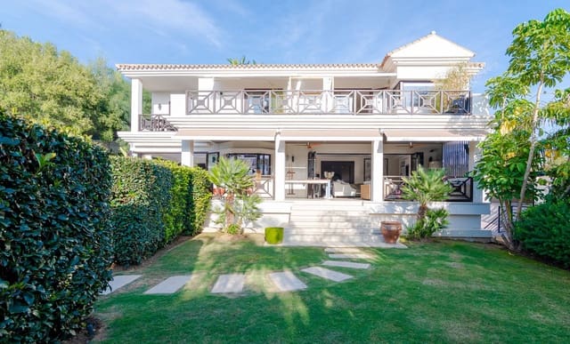5 soveværelse Villa til salg i Nueva Andalucia, Marbella med swimmingpool garage - € 2.700.000 (Ref: 9142052)