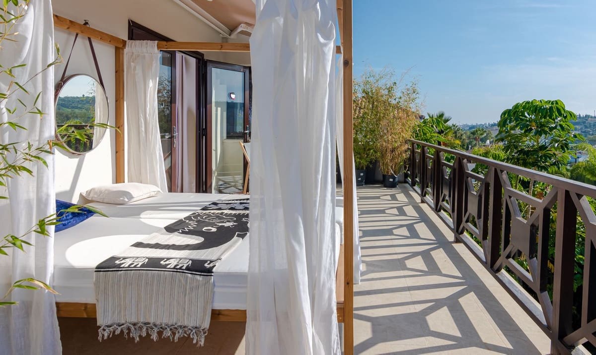 5 soveværelse Villa til salg i Nueva Andalucia med swimmingpool garage - € 2.700.000 (Ref: 9142052)