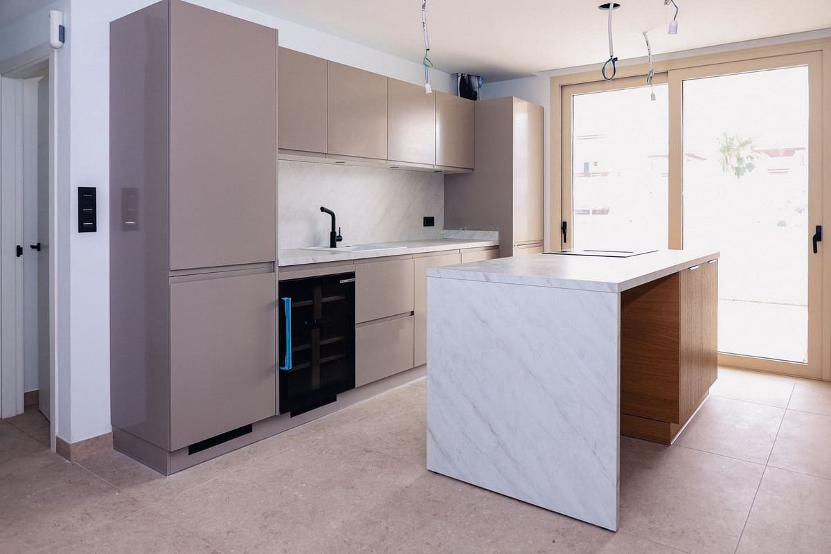 3 soveværelse Penthouse til salg i New Golden Mile med swimmingpool garage - € 689.000 (Ref: 9153449)