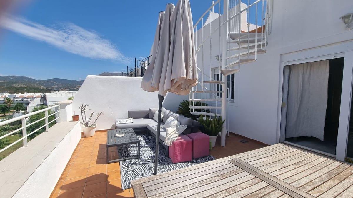 2 soverom Penthouse til salgs i Bahia de Casares med svømmebasseng garasje - € 230 000 (Ref: 9154623)