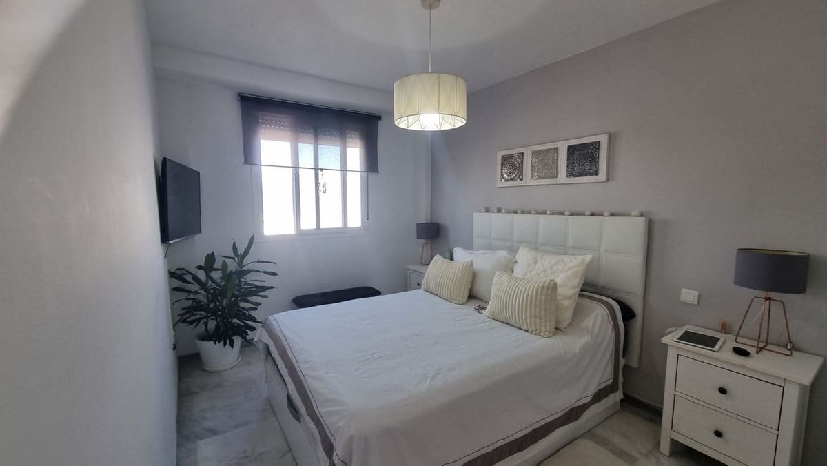 2 soverom Penthouse til salgs i Bahia de Casares med svømmebasseng garasje - € 230 000 (Ref: 9154623)