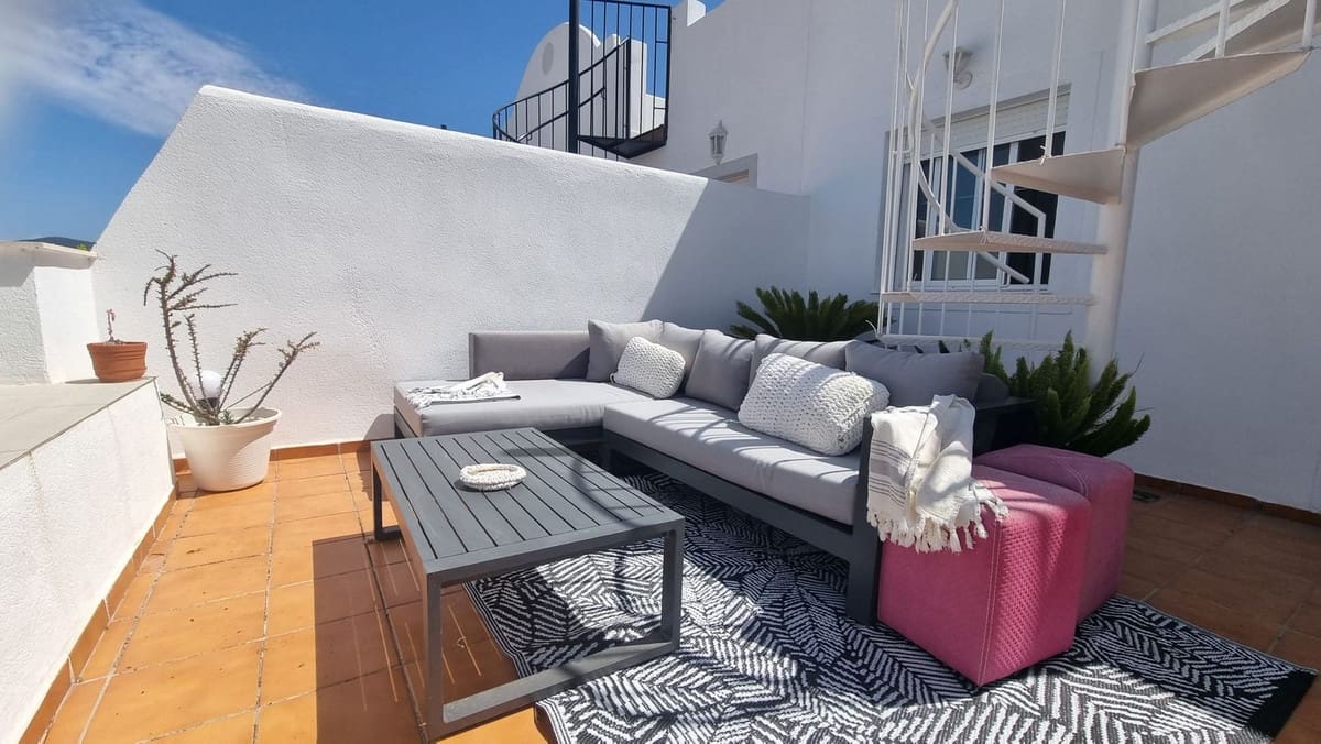 2 soverom Penthouse til salgs i Bahia de Casares med svømmebasseng garasje - € 230 000 (Ref: 9154623)
