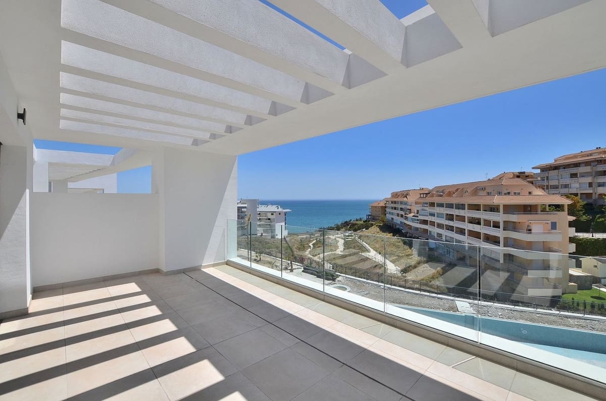 2 soverom Penthouse til salgs i Fuengirola med svømmebasseng garasje - € 679 000 (Ref: 9154659)