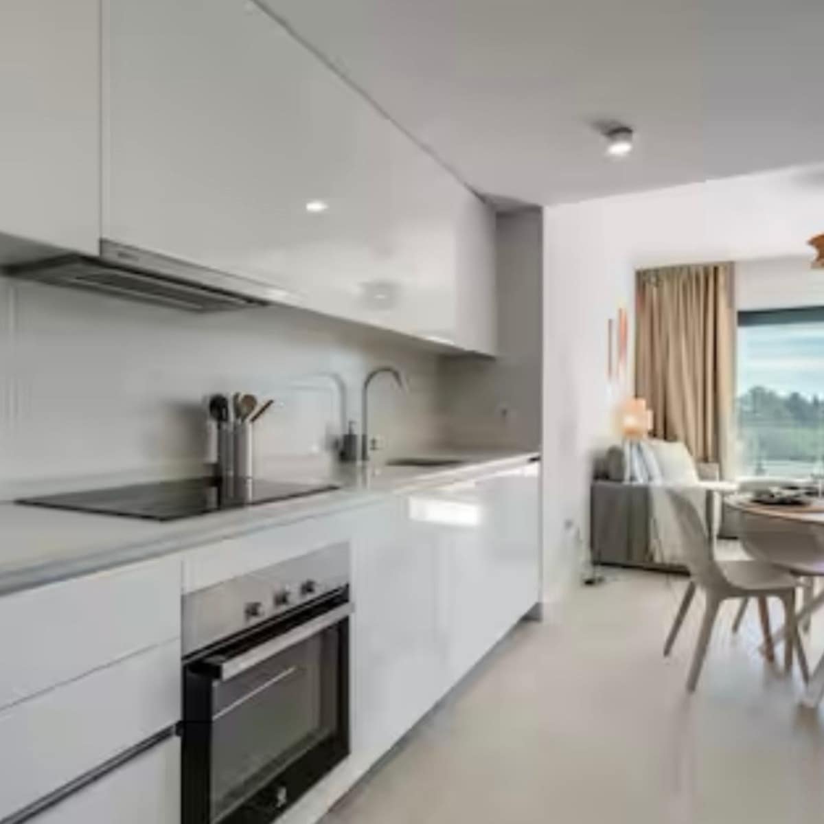 1 quarto Penthouse para venda em Estepona com piscina - 379 000 € (Ref: 9154663)