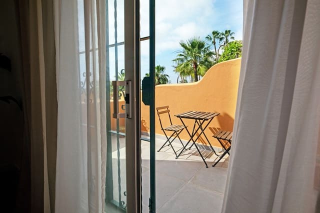 3 quarto Penthouse para venda em Nueva Andalucia, Marbella com piscina garagem - 1 139 000 € (Ref: 9156156)