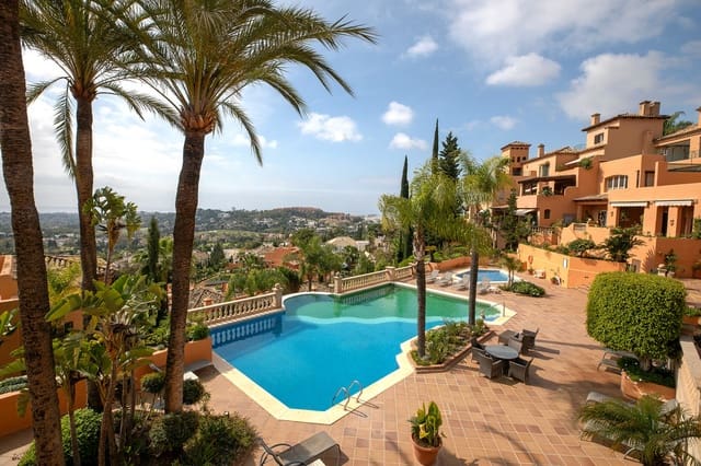 3 quarto Penthouse para venda em Nueva Andalucia, Marbella com piscina garagem - 1 139 000 € (Ref: 9156156)