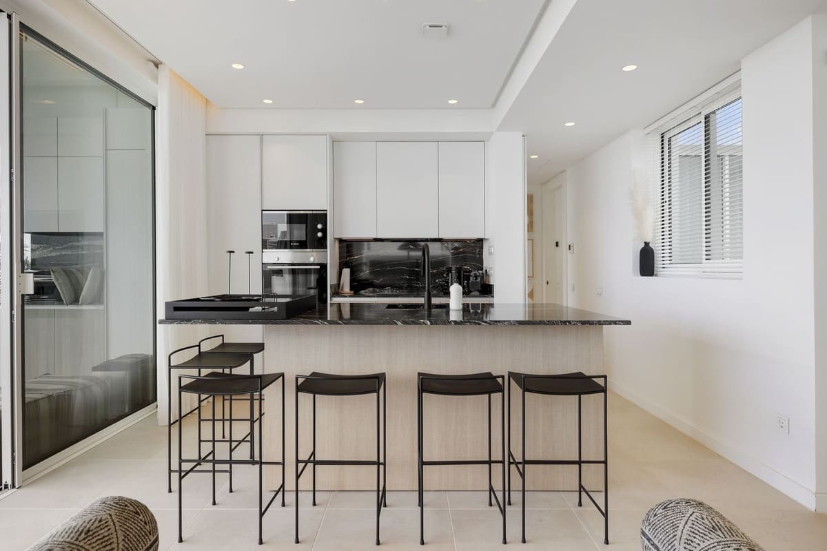 3 soveværelse Penthouse til salg i Ojen med swimmingpool garage - € 1.595.000 (Ref: 9156180)