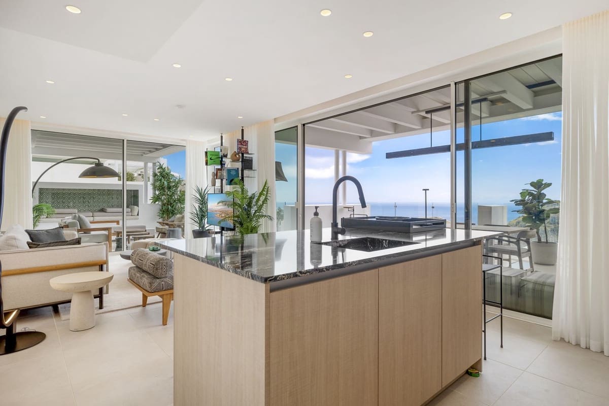 3 soveværelse Penthouse til salg i Ojen med swimmingpool garage - € 1.595.000 (Ref: 9156180)