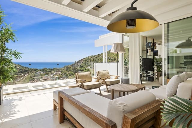 3 makuuhuone Kattohuoneisto myytävänä paikassa Ojen mukana uima-altaan 
autotalli - 1 595 000 € (Ref: 9156180)