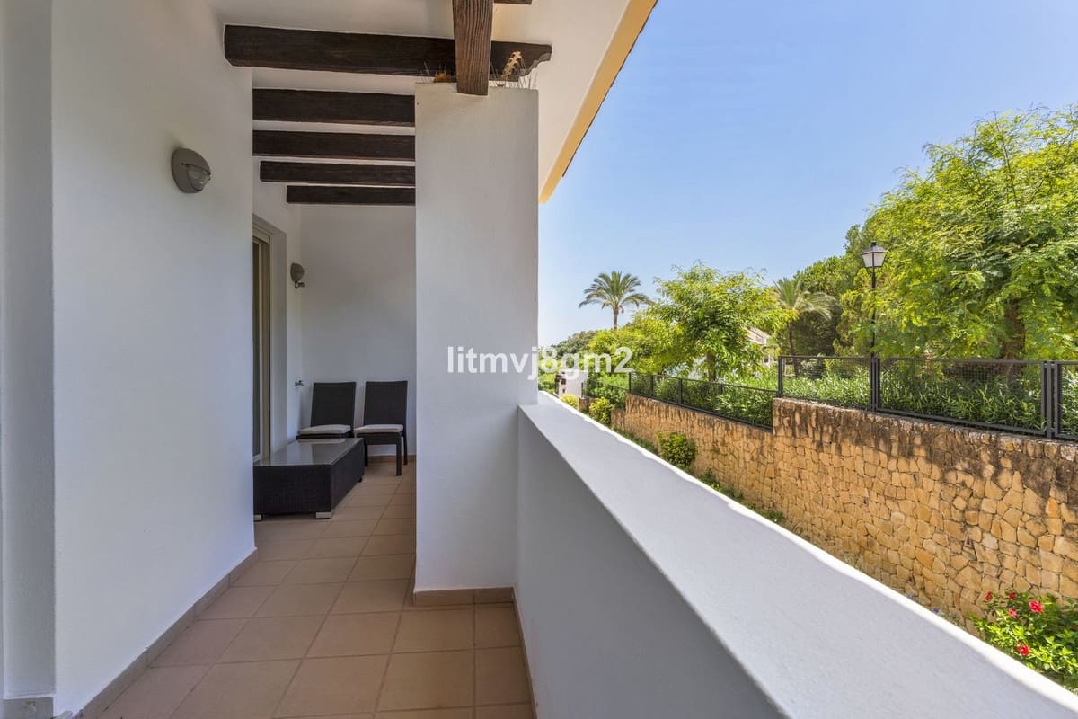 3 soveværelse Byhus til salg i La Cala de Mijas med swimmingpool garage - € 560.000 (Ref: 9164722)