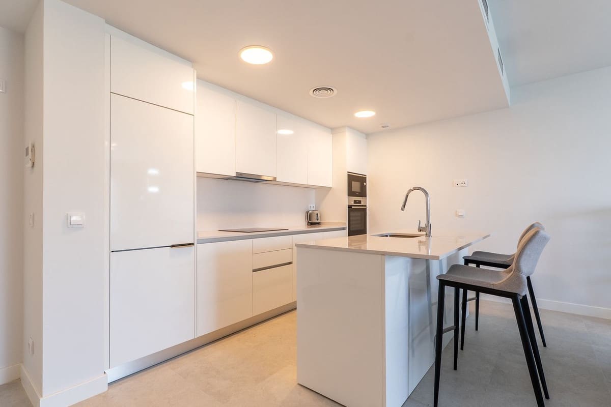 2 quarto Apartamento para venda em Estepona com piscina garagem - 595 000 € (Ref: 9168429)