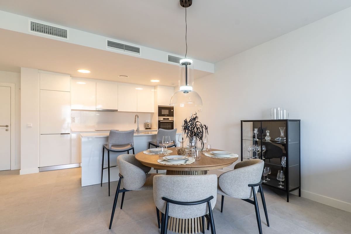 2 quarto Apartamento para venda em Estepona com piscina garagem - 595 000 € (Ref: 9168429)