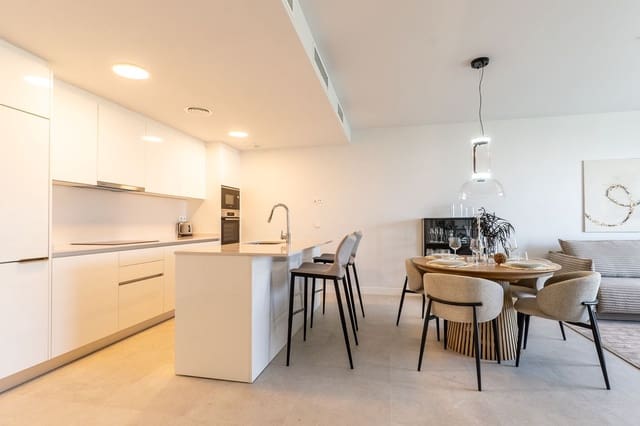 2 quarto Apartamento para venda em Estepona com piscina garagem - 595 000 € (Ref: 9168429)