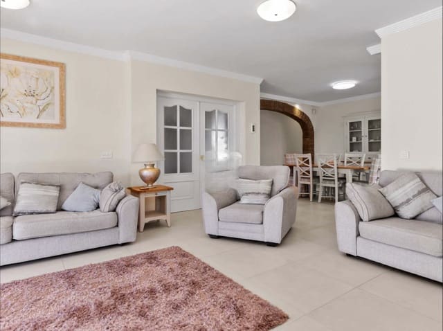 5 soverom Hus til salgs i El Paraiso, Estepona med svømmebasseng - € 1 490 000 (Ref: 9168957)