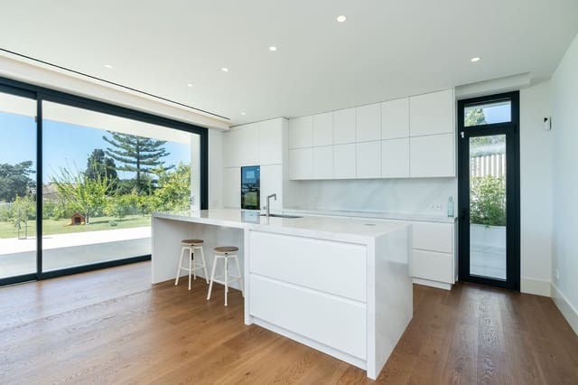 6 soverom Villa til salgs i Marbesa, Marbella med svømmebasseng garasje - € 4 850 000 (Ref: 9172089)