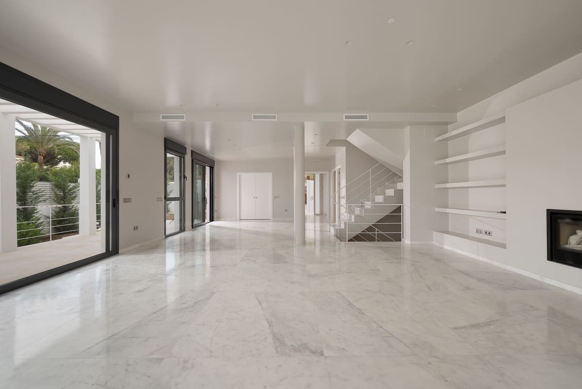 4 chambre Villa/Maison à vendre à Marbesa avec piscine garage - 3 600 000 € (Ref: 9172093)