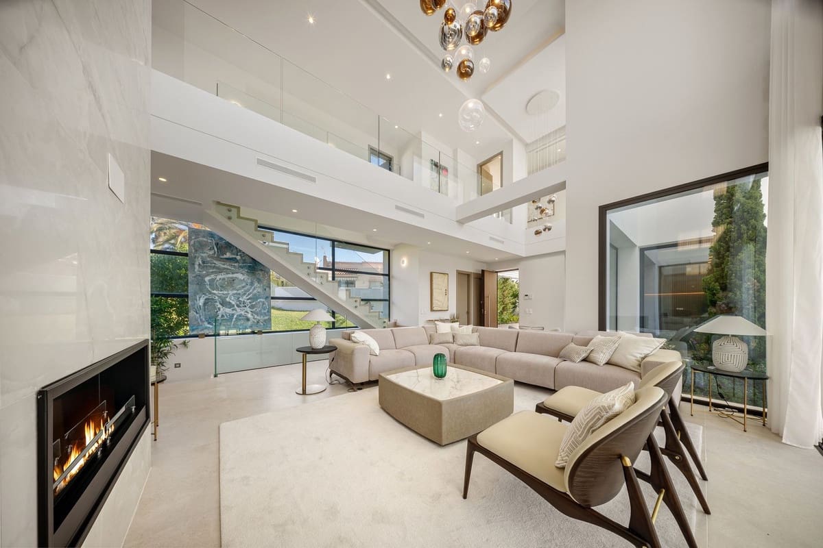 5 soveværelse Villa til salg i Marbesa med swimmingpool garage - € 3.500.000 (Ref: 9172094)