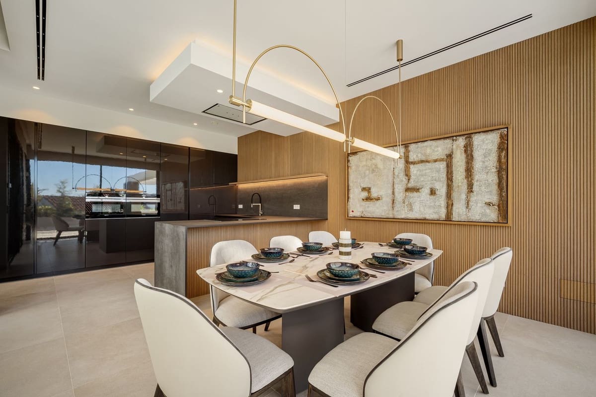 5 soveværelse Villa til salg i Marbesa med swimmingpool garage - € 3.500.000 (Ref: 9172094)