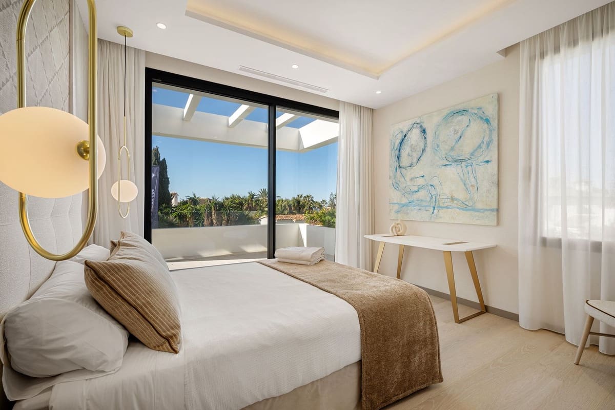 5 soveværelse Villa til salg i Marbesa med swimmingpool garage - € 3.500.000 (Ref: 9172094)