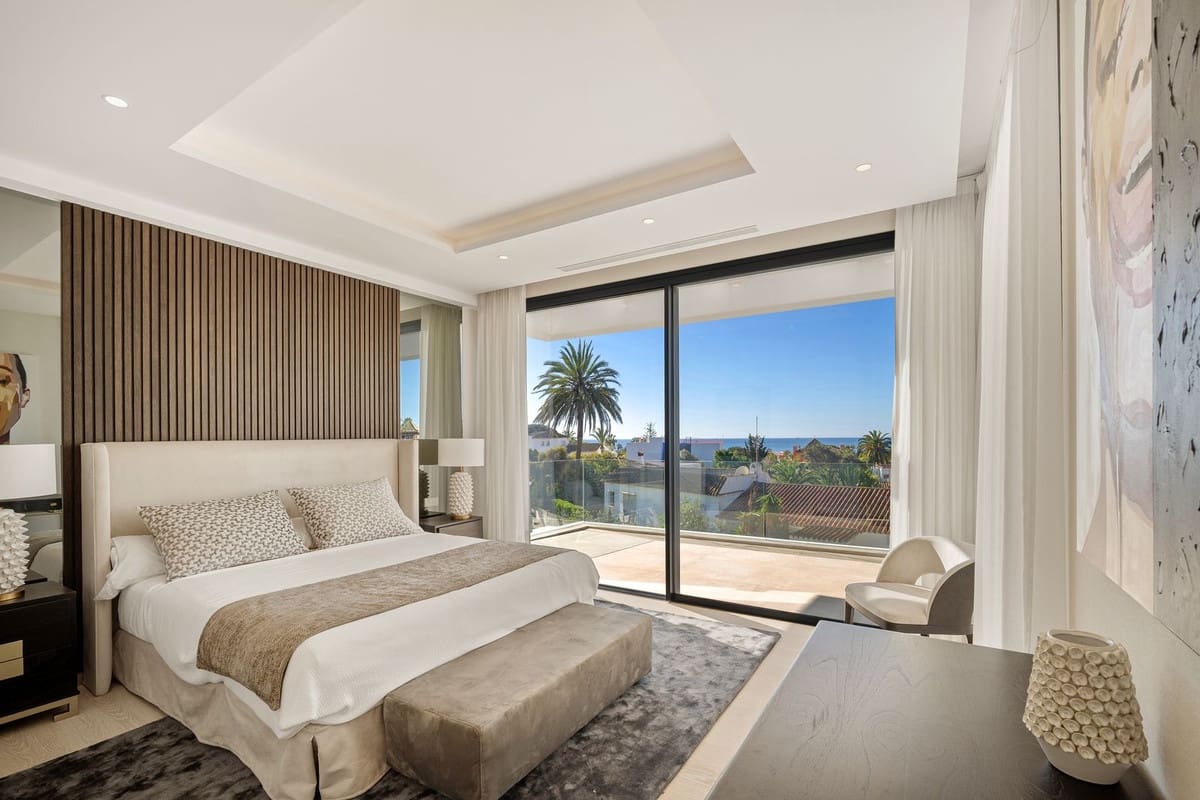 5 soveværelse Villa til salg i Marbesa med swimmingpool garage - € 3.500.000 (Ref: 9172094)