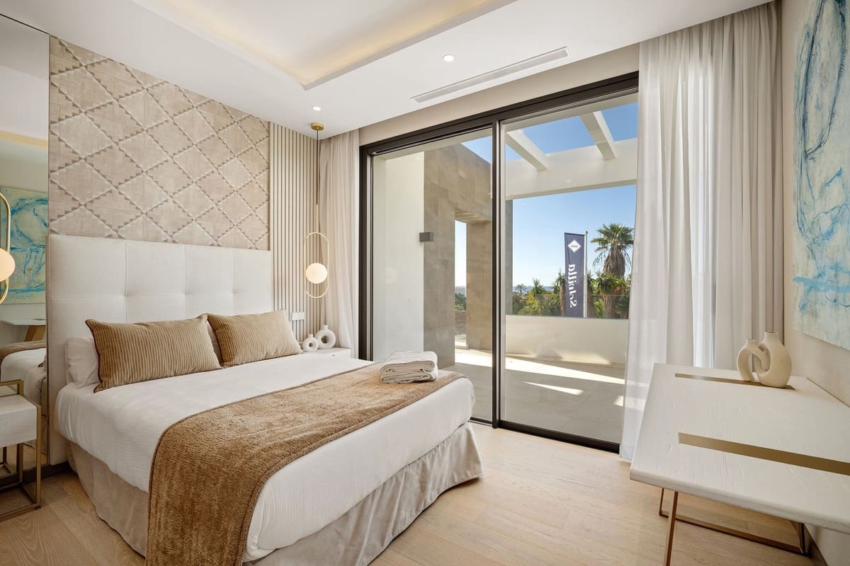 5 soveværelse Villa til salg i Marbesa med swimmingpool garage - € 3.500.000 (Ref: 9172094)