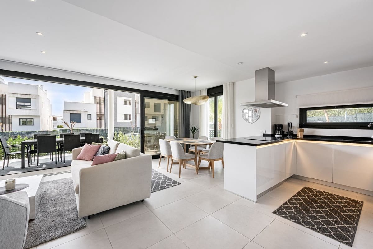 3 soveværelse Byhus til salg i Bel-Air med swimmingpool garage - € 895.000 (Ref: 9180370)