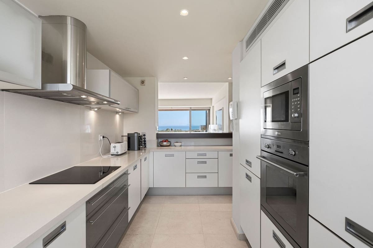 2 slaapkamer Penthouse te koop in Benahavis met zwembad garage - € 755.000 (Ref: 9180371)