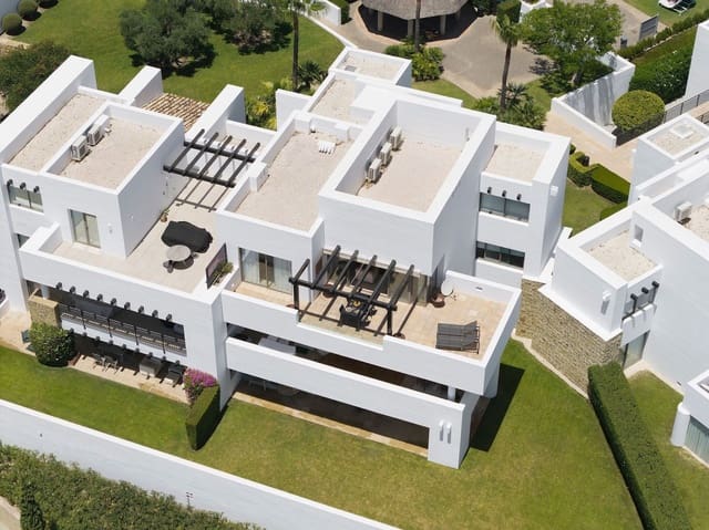 2 slaapkamer Penthouse te koop in Benahavís met zwembad garage - € 755.000 (Ref: 9180371)