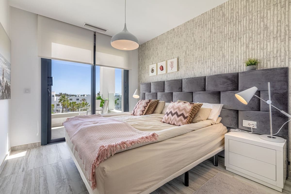 2 soveværelse Penthouse til salg i Cancelada med swimmingpool garage - € 675.000 (Ref: 9180372)