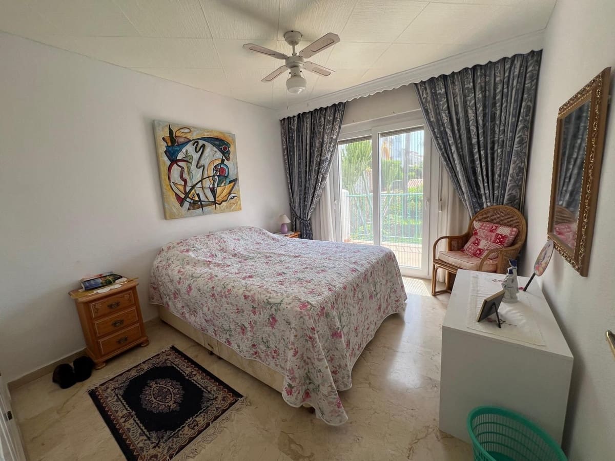 3 soveværelse Byhus til salg i La Atalaya med swimmingpool garage - € 430.000 (Ref: 9181891)