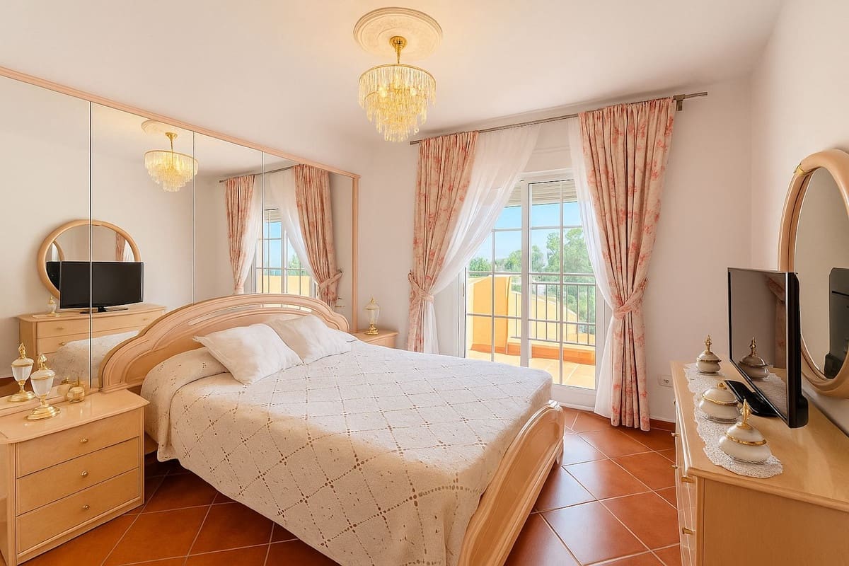 3 camera da letto Casa in vendita in Estepona con piscina - 380.000 € (Rif: 9181893)