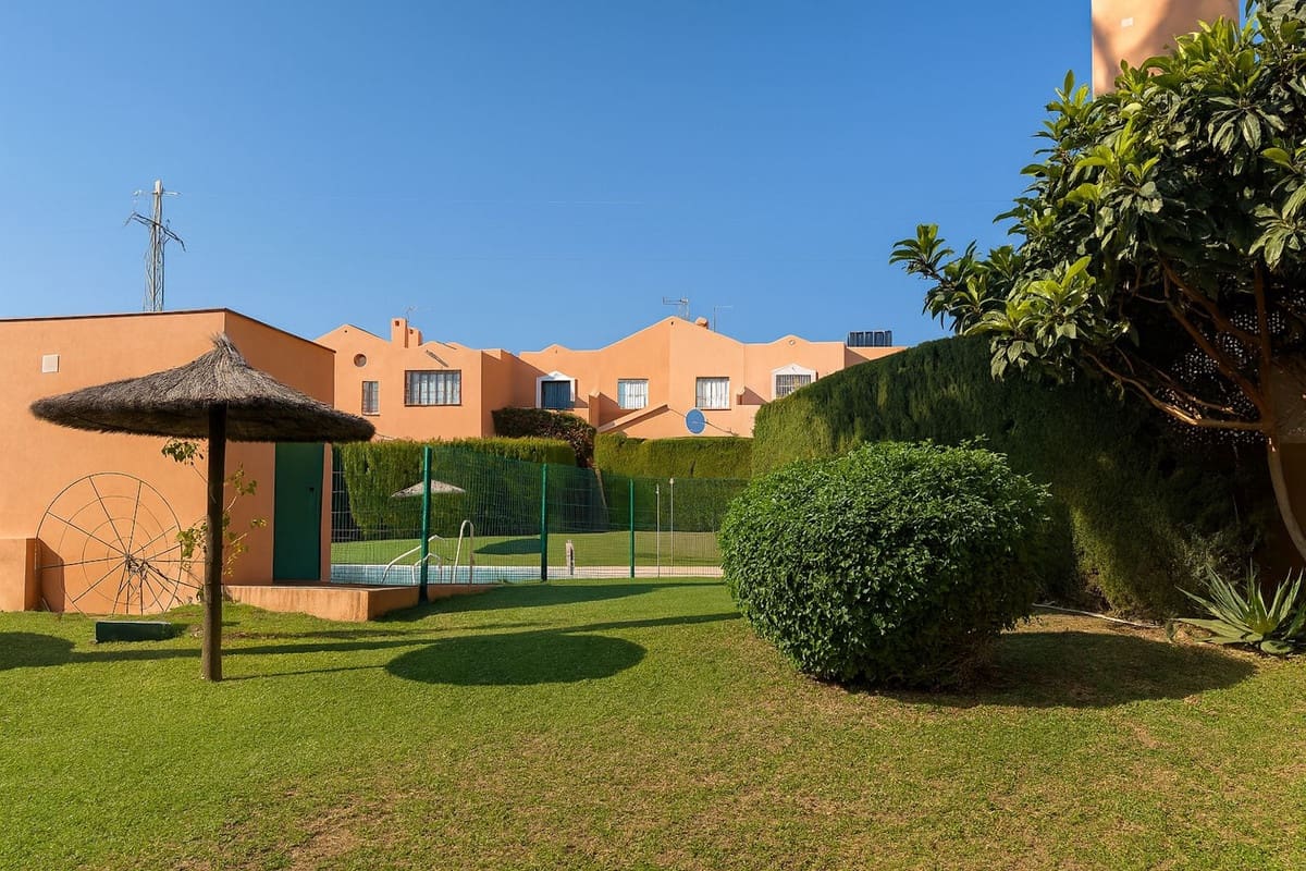 3 camera da letto Casa in vendita in Estepona con piscina - 380.000 € (Rif: 9181893)