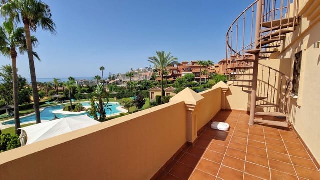 3 soveværelse Byhus til salg i Buenas Noches, Estepona med swimmingpool garage - € 551.000 (Ref: 9181961)