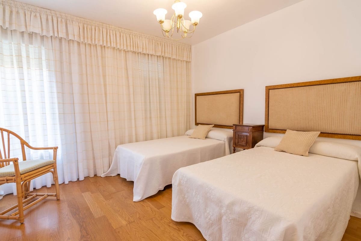 4 camera da letto Casa in vendita in Estepona con piscina garage - 895.000 € (Rif: 9184708)