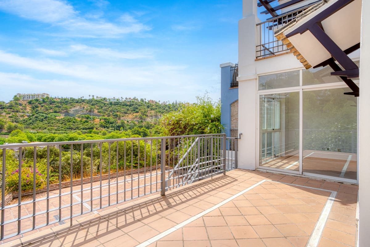 4 soveværelse Byhus til salg i Los Arqueros med swimmingpool garage - € 810.000 (Ref: 9186292)