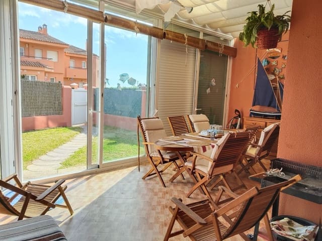 4 soveværelse Byhus til salg i Manilva med swimmingpool garage - € 467.000 (Ref: 9186298)