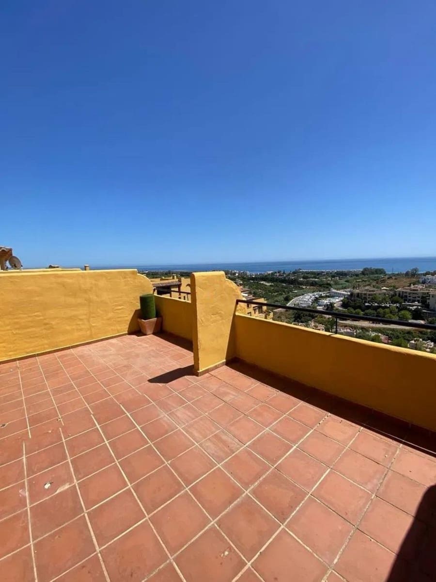 4 camera da letto Attico in vendita in New Golden Mile con piscina garage - 590.000 € (Rif: 9191699)