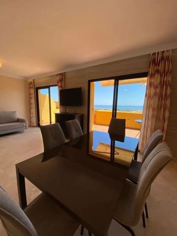 4 quarto Penthouse para venda em Selwo, Estepona com piscina garagem - 590 000 € (Ref: 9191699)