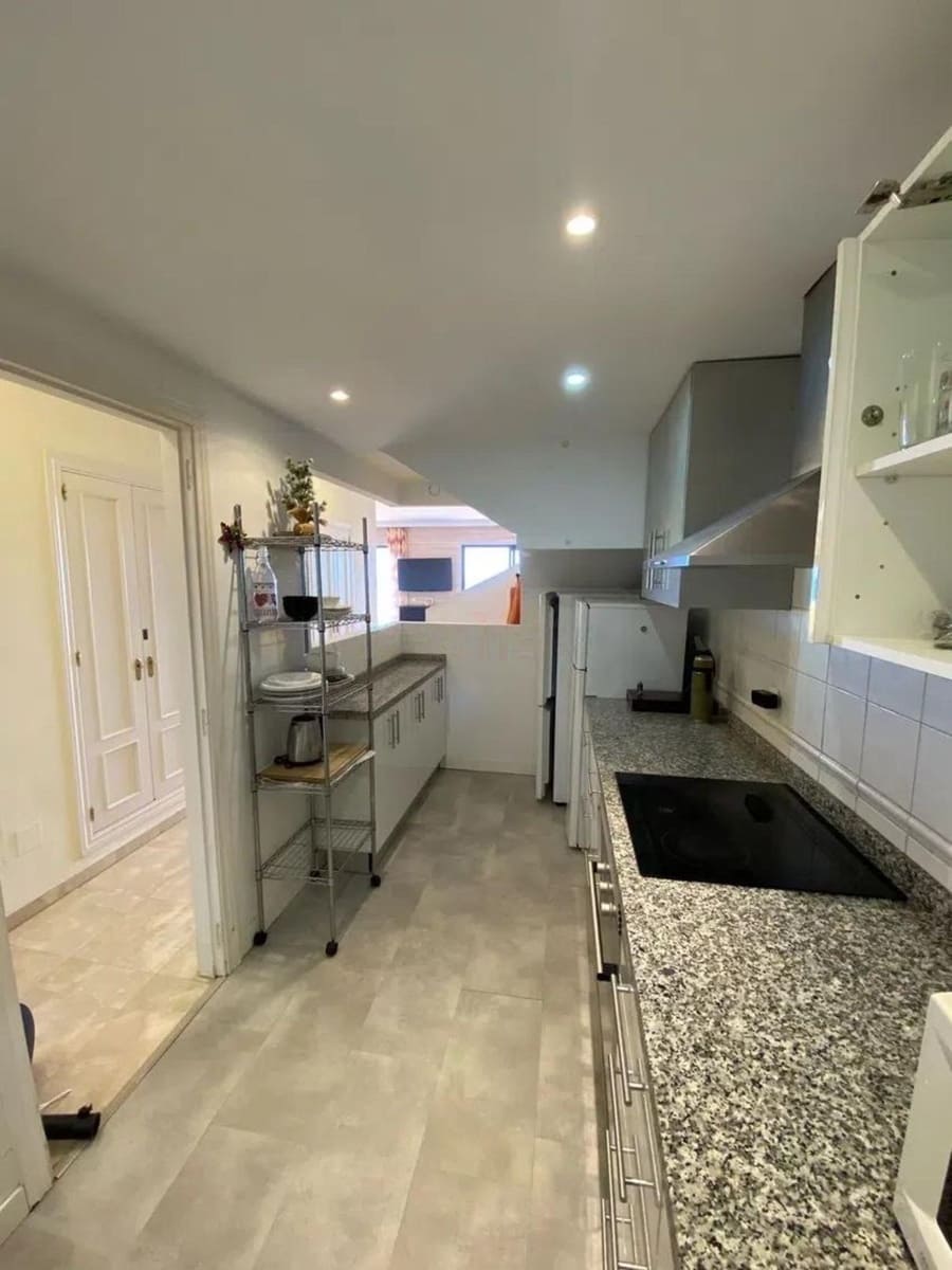 4 camera da letto Attico in vendita in New Golden Mile con piscina garage - 590.000 € (Rif: 9191699)