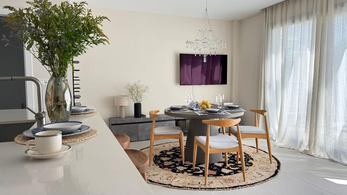 3 bedroom Apartment for sale in Estepona with pool garage - € 695,000 (Ref: 9191804)