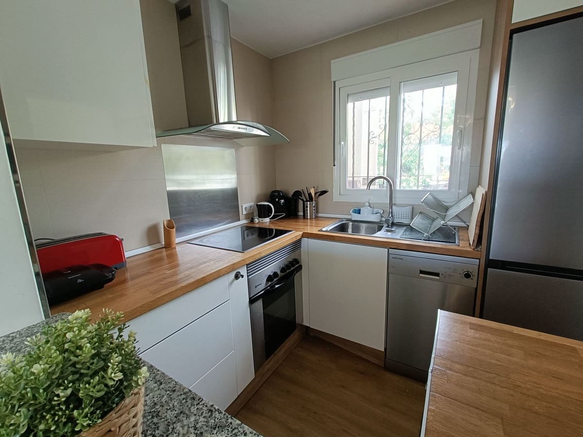 2 soveværelse Penthouse til salg i El Paraiso med swimmingpool garage - € 320.000 (Ref: 9193179)