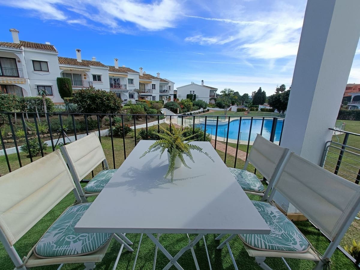 2 soveværelse Penthouse til salg i El Paraiso med swimmingpool garage - € 320.000 (Ref: 9193179)